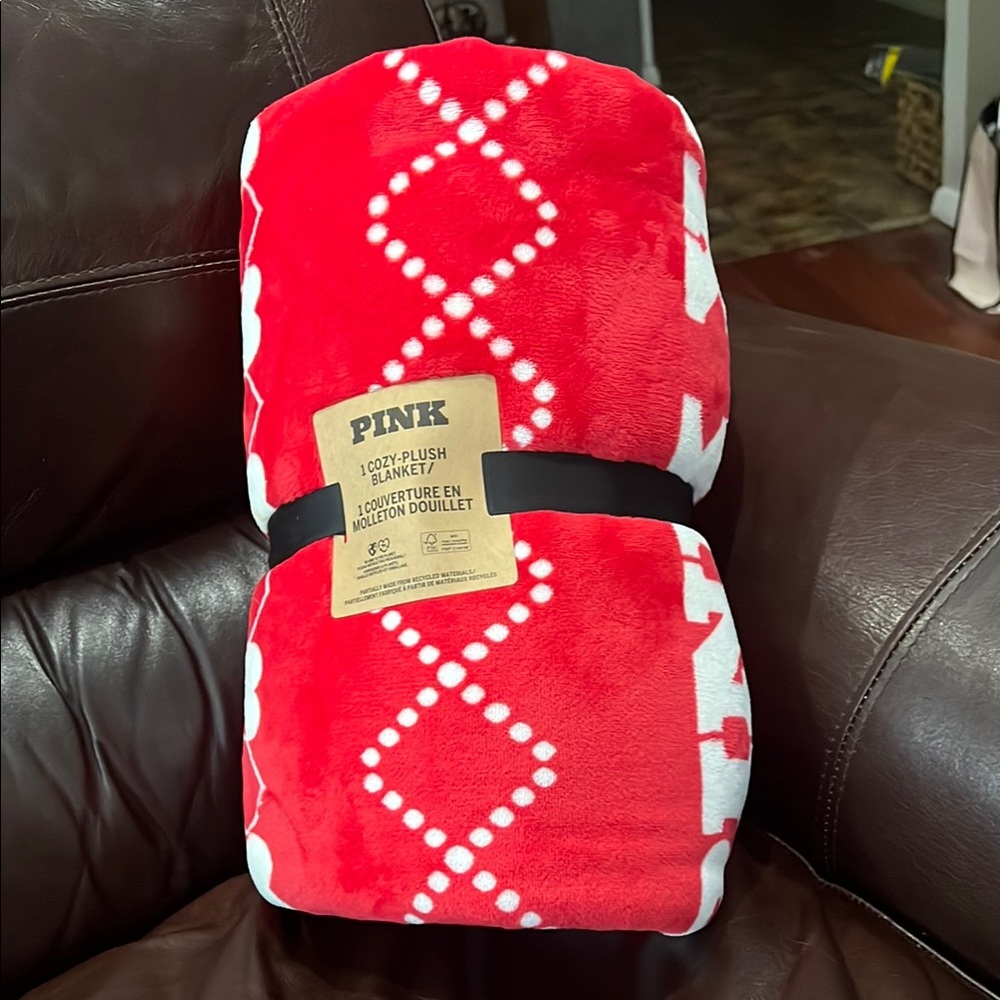 New Plush warm blanket from PINK.